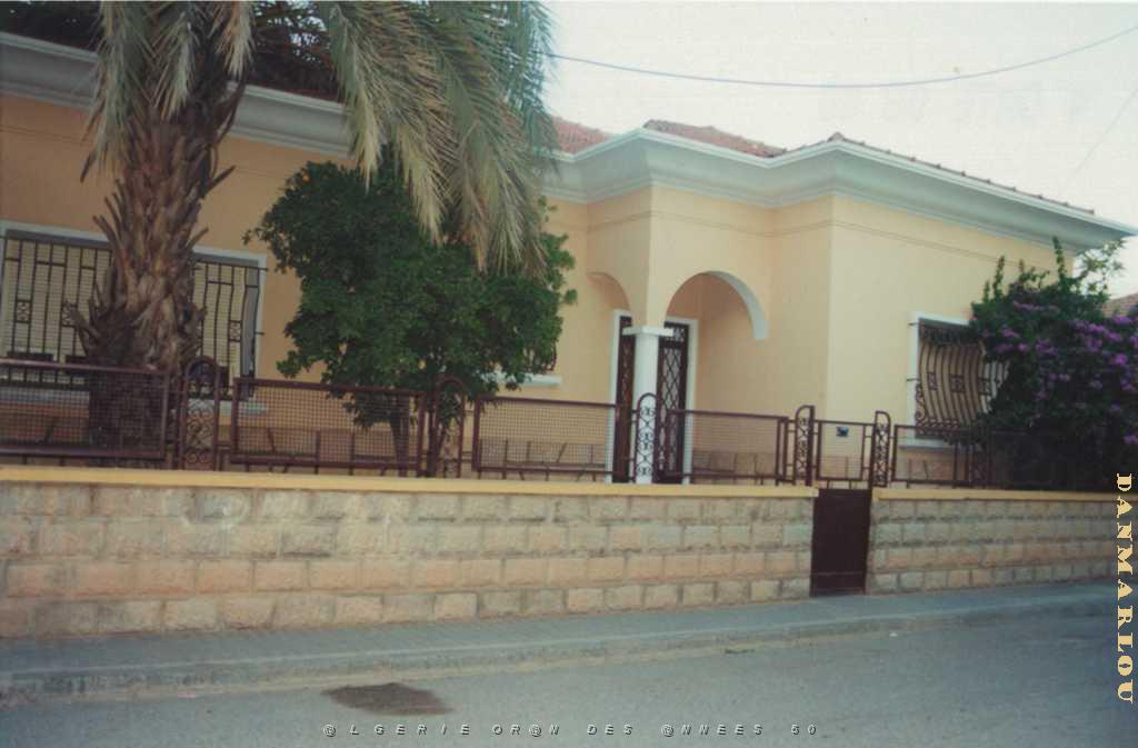 05 HOMMAGE A UN MACON DE MAISON 2000.jpg